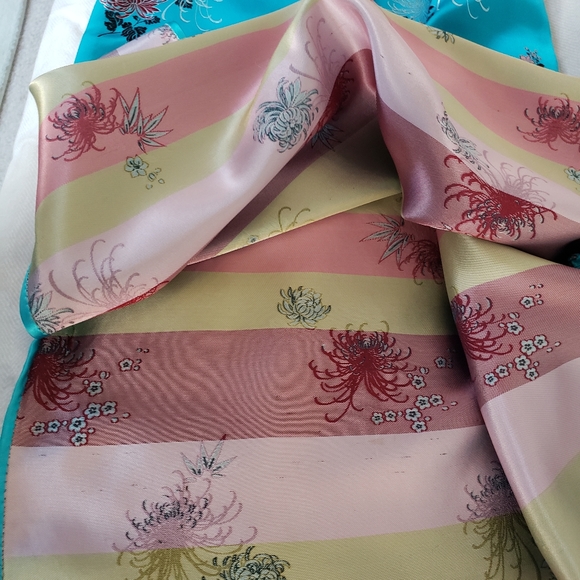 Vintage Peony 1980's Satin Cheongsam Dress. Sz 38 (8-10) - Picture 10 of 13